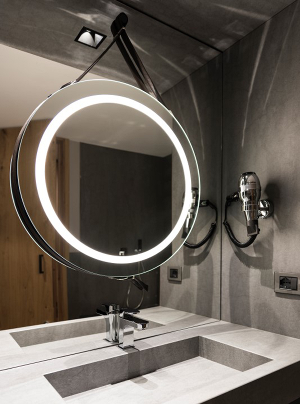 Bathroom mirror with black belt  - CURSA