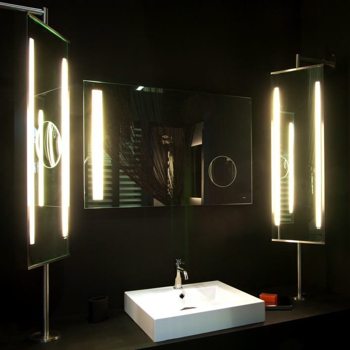 Pivot bathroom mirror  - BETA