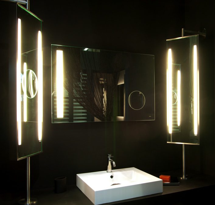 Turnable LED: la specchiera illuminata girevole | Monteleone