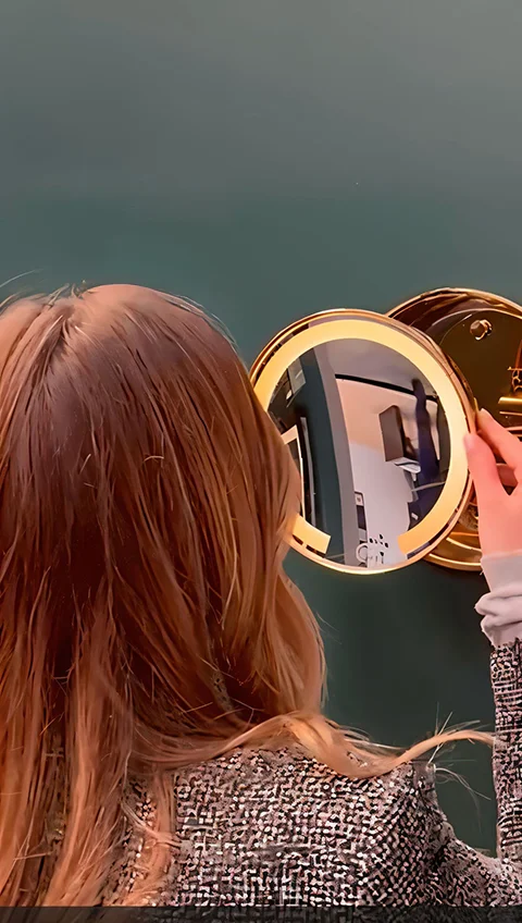 recessed mirror video overlay
