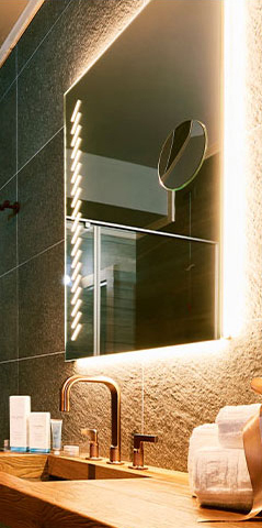 Mirror collections by Monteleone: design and style